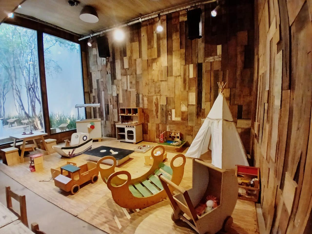 Setup completo de brinquedos Carrousel em festa infantil