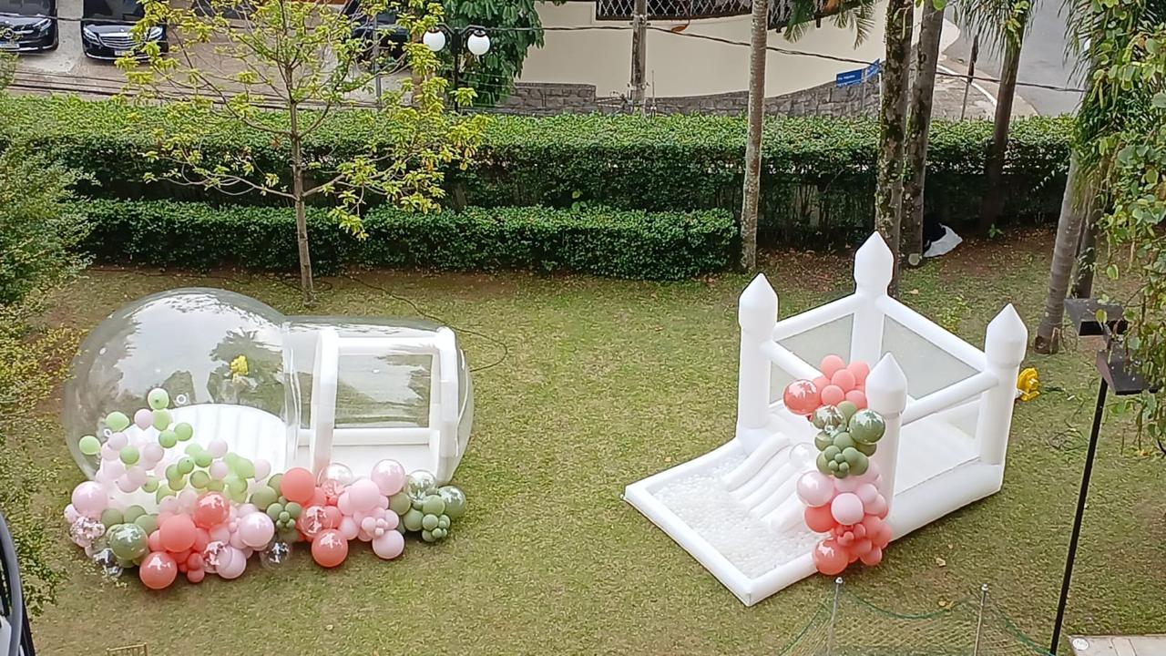 Crianças brincando em festa Carrousel
